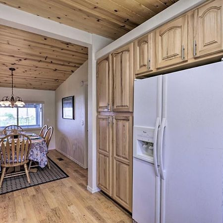 Rustic Bullhead City Retreat With Porch And Views Екстериор снимка