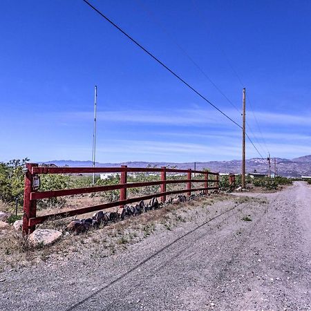 Rustic Bullhead City Retreat With Porch And Views Екстериор снимка