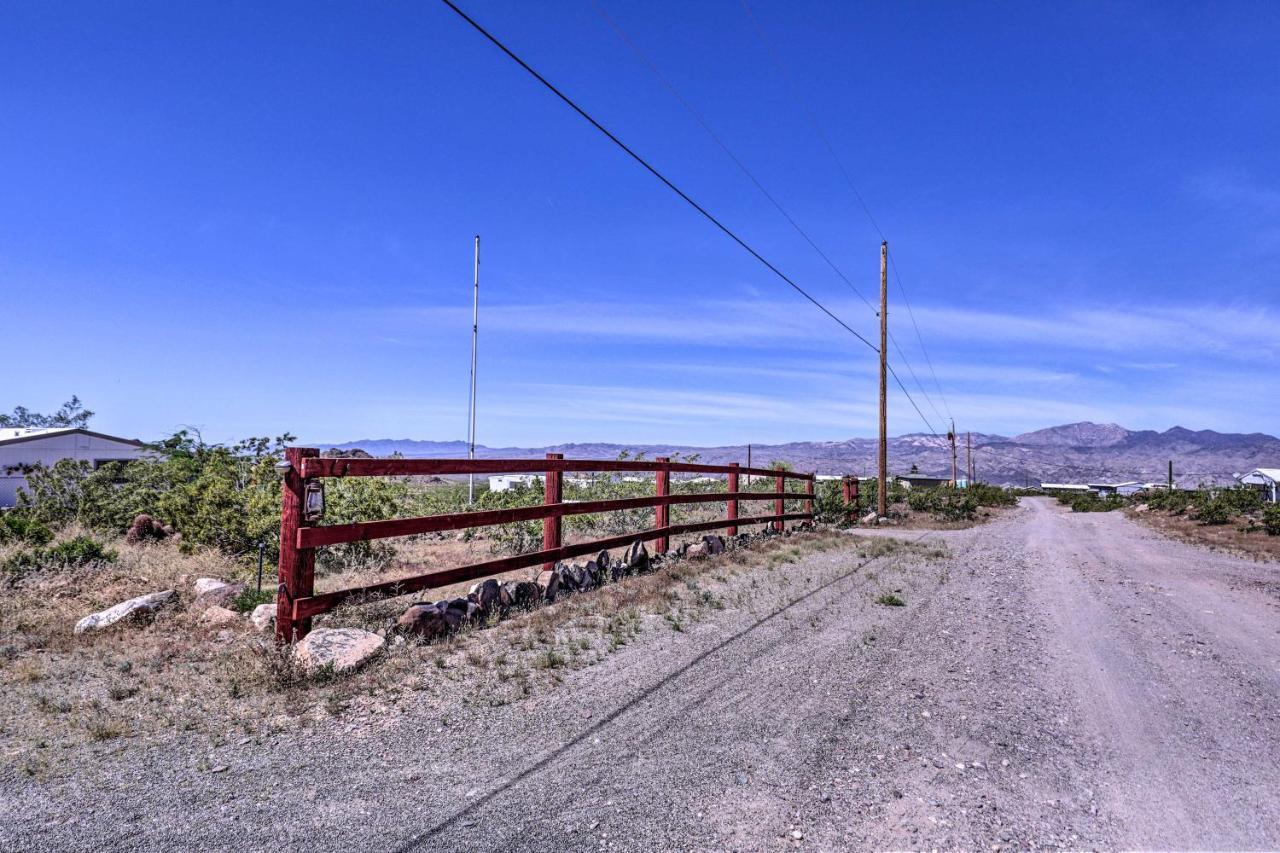 Rustic Bullhead City Retreat With Porch And Views Екстериор снимка